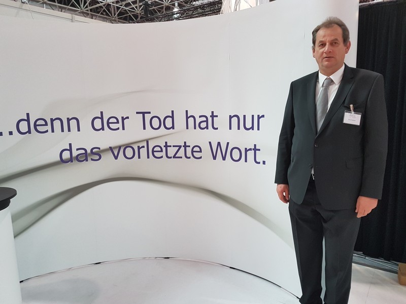 Trauerredner & Grabredner Bernd Rathert in Minden / Grabreden & Trauerreden