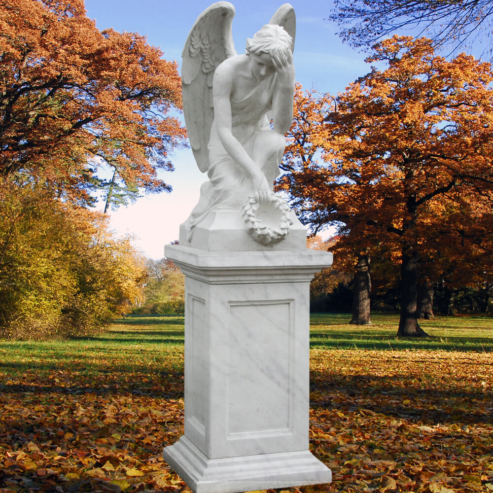 grabfiguren-engel-grabstein-grabmal-engelfiguren-engelskulpturen-grabengel