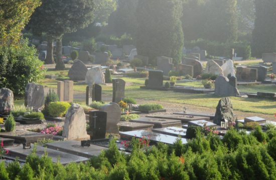 Trauerredner Lebensspuren – Arnika Eck & Robert Ruppenthal Trauerredner Lebensspuren – Arnika Eck & Robert Ruppenthal