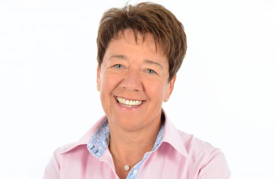 Carmen Neuls – Trauerrednerin Carmen Neuls – Trauerrednerin