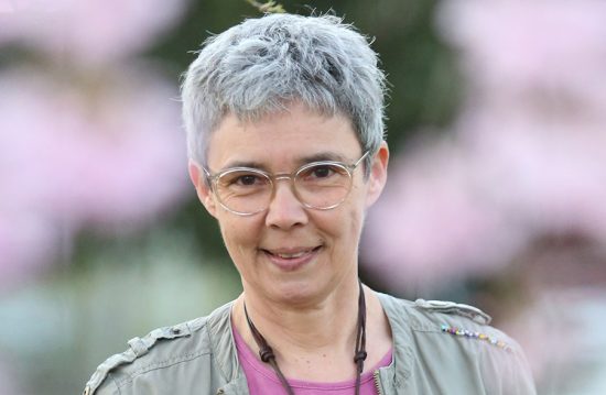 Elke Ramhofer – Freie Trauerrednerin Elke Ramhofer – Freie Trauerrednerin