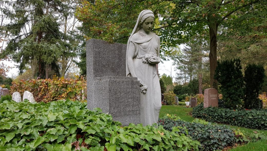 Der Friedhof Lehmbacher Weg in Köln-Brück