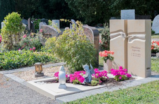 Bergfriedhof in Dresden-Cossebaude Bergfriedhof in Dresden-Cossebaude
