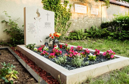 Ev.-Luth. Kirchhof „Maria am Wasser“ in Dresden-Hosterwitz