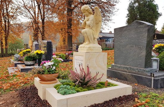 Kirchlicher Friedhof in Dresden-Bühlau Kirchlicher Friedhof in Dresden-Bühlau