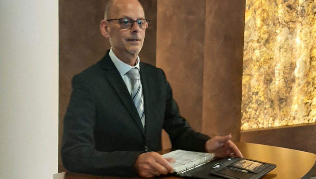 Trauerredner Michel Robert Dreckmann